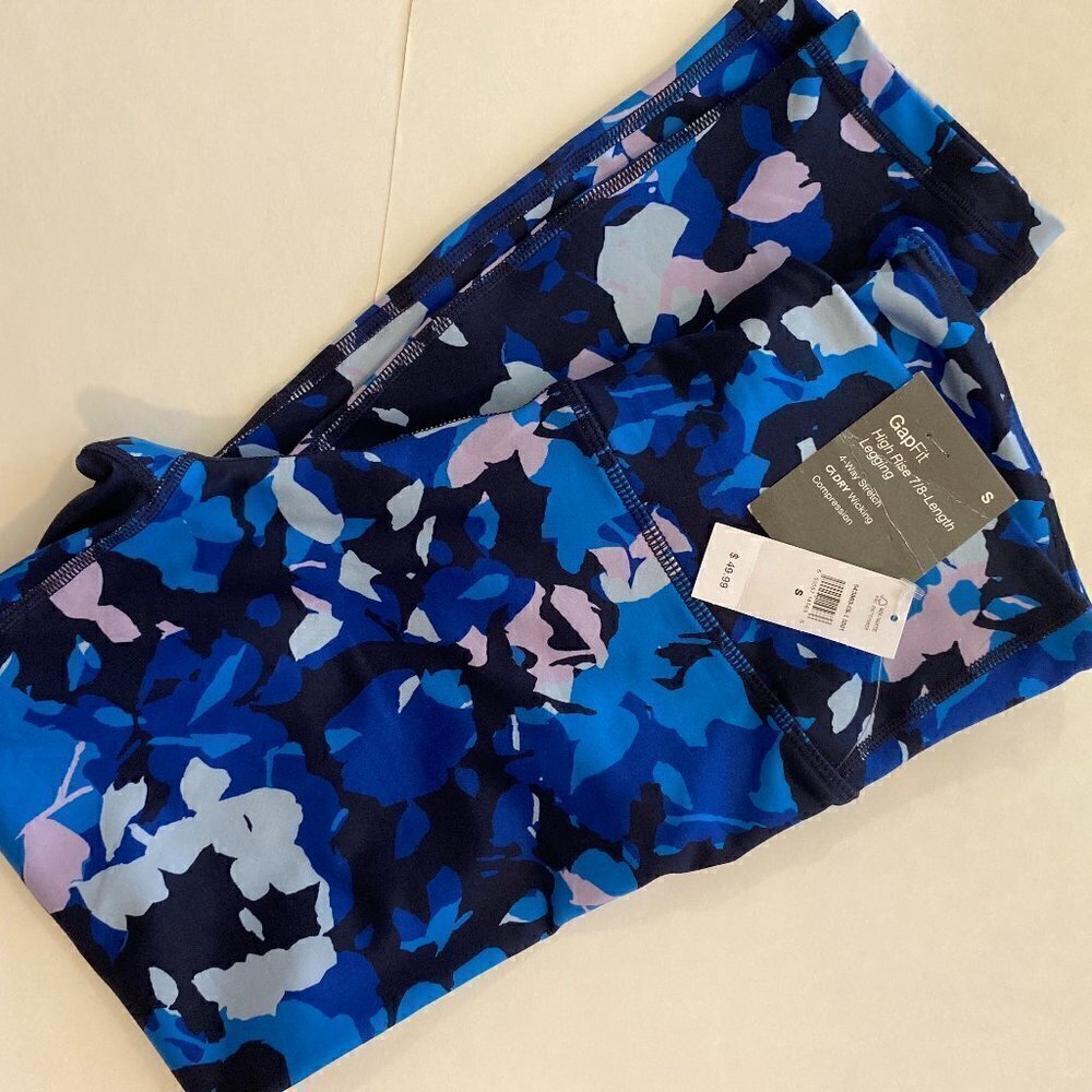 Gap Fit High Rise 7/8 Length Women’s Exercise Leggings NWT Size Small Blue